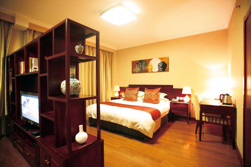 Overseas Chinese International Hotel Qingdao Dış mekan fotoğraf